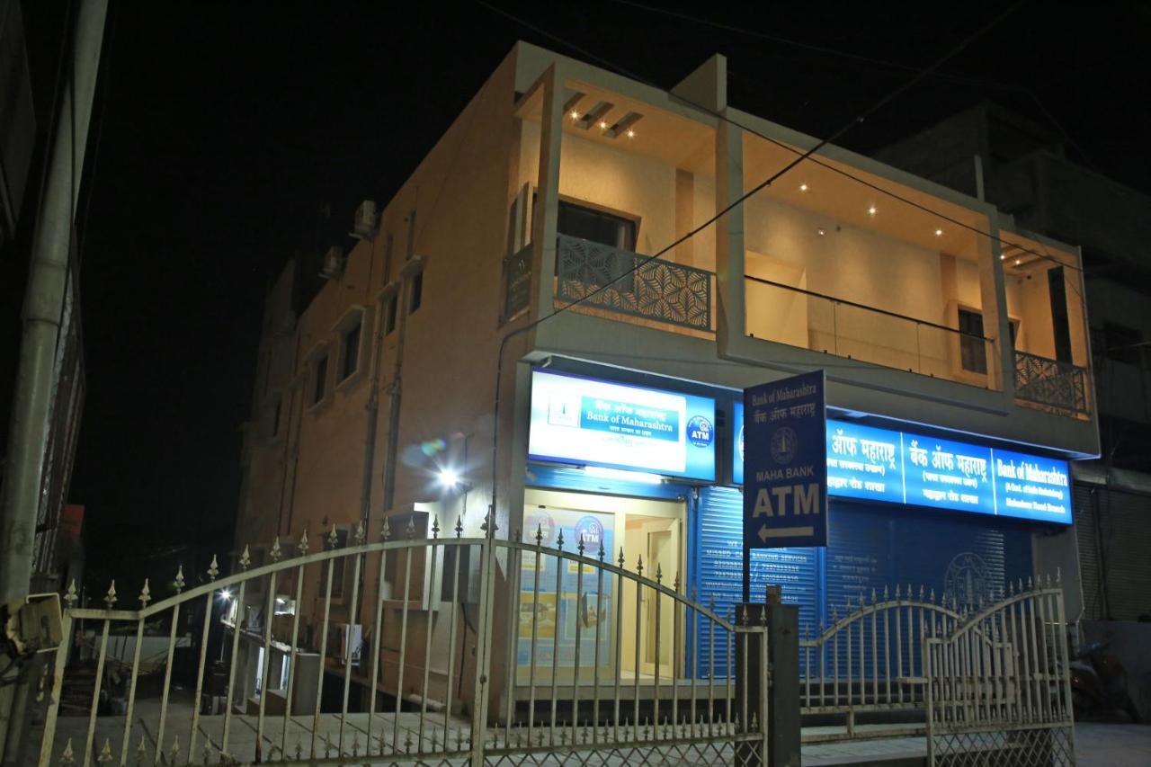 Hotel Madhusudan Executive Kolhápur Kültér fotó